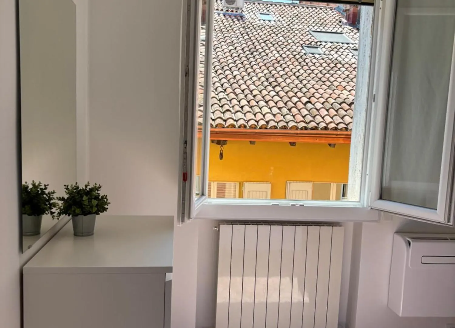 Bologna Apartment 0*,